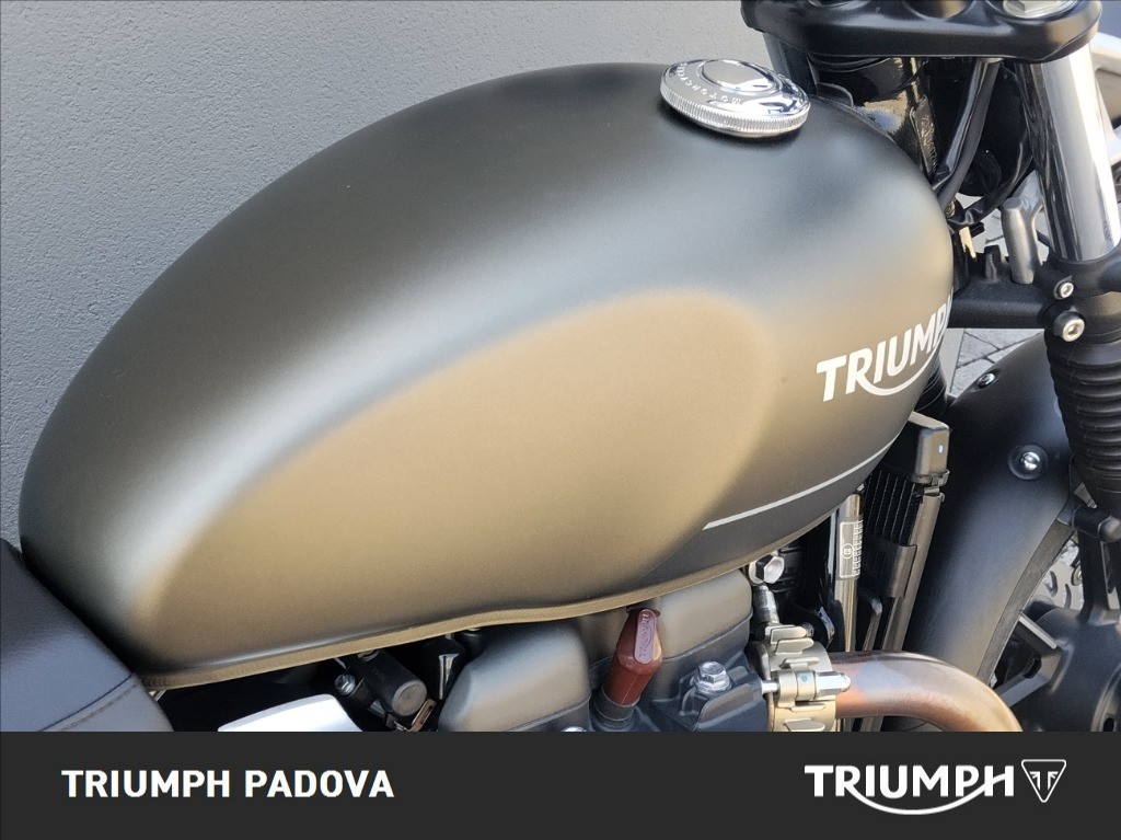 TRIUMPH Street Twin 900 