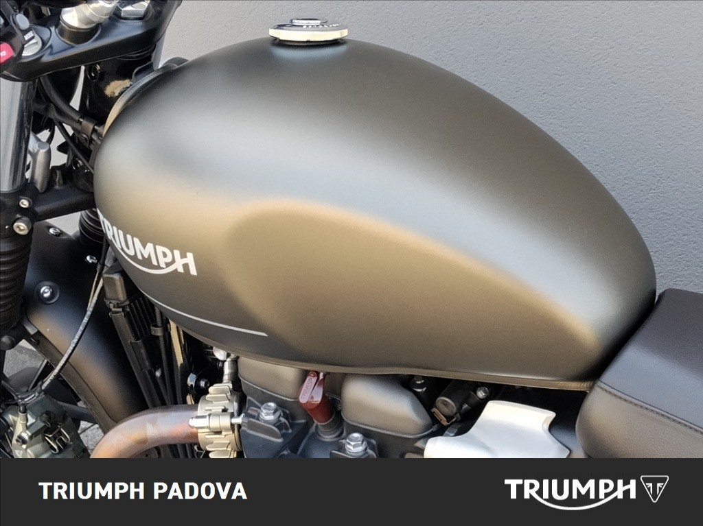 TRIUMPH Street Twin 900 