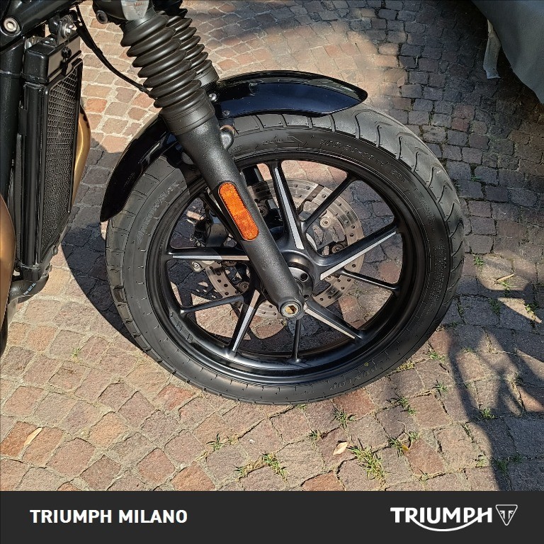 TRIUMPH Street Twin 900 