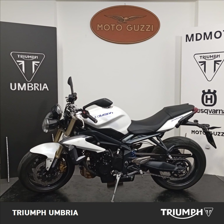 TRIUMPH Street Triple 675 Abs #1