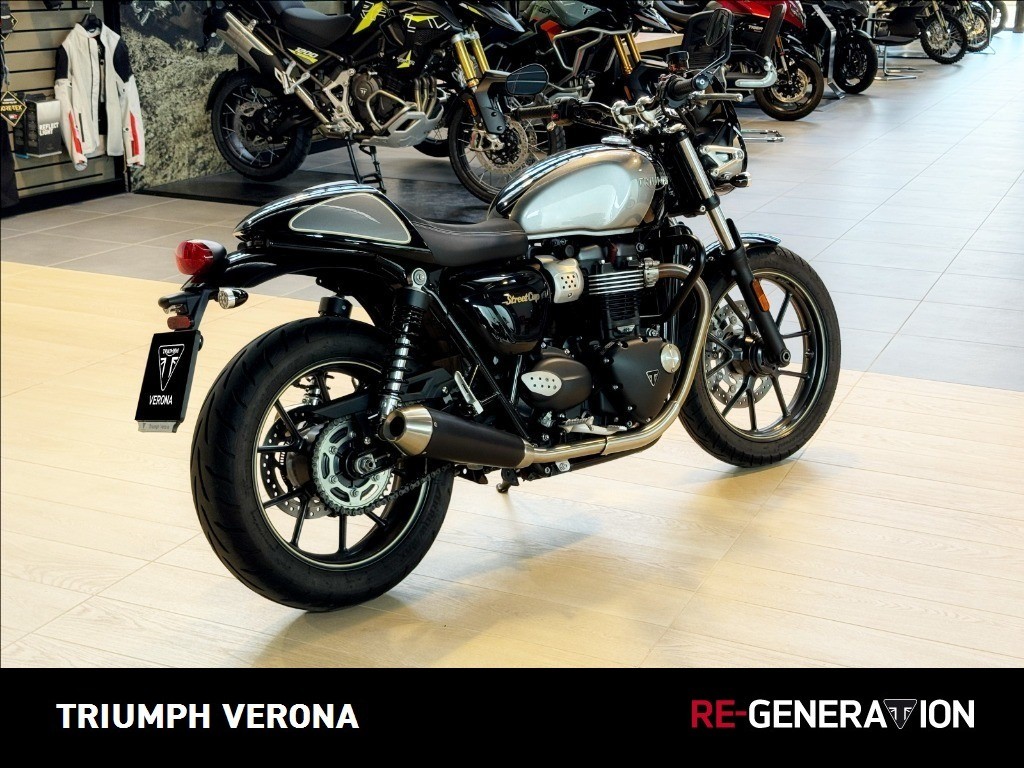 TRIUMPH Street Cup 900 