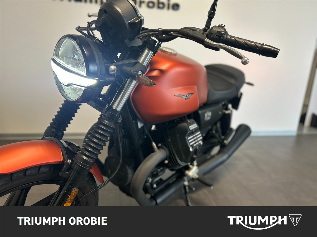 MOTO GUZZI V7 850 Stone Abs