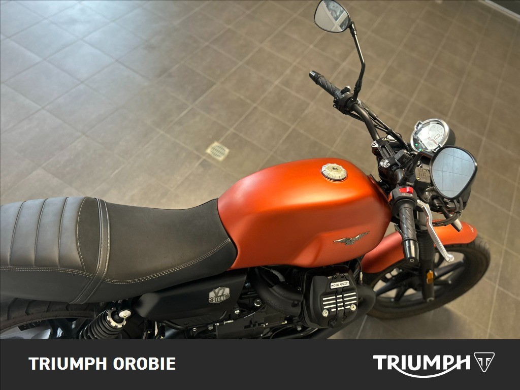 MOTO GUZZI V7 850 Stone Abs