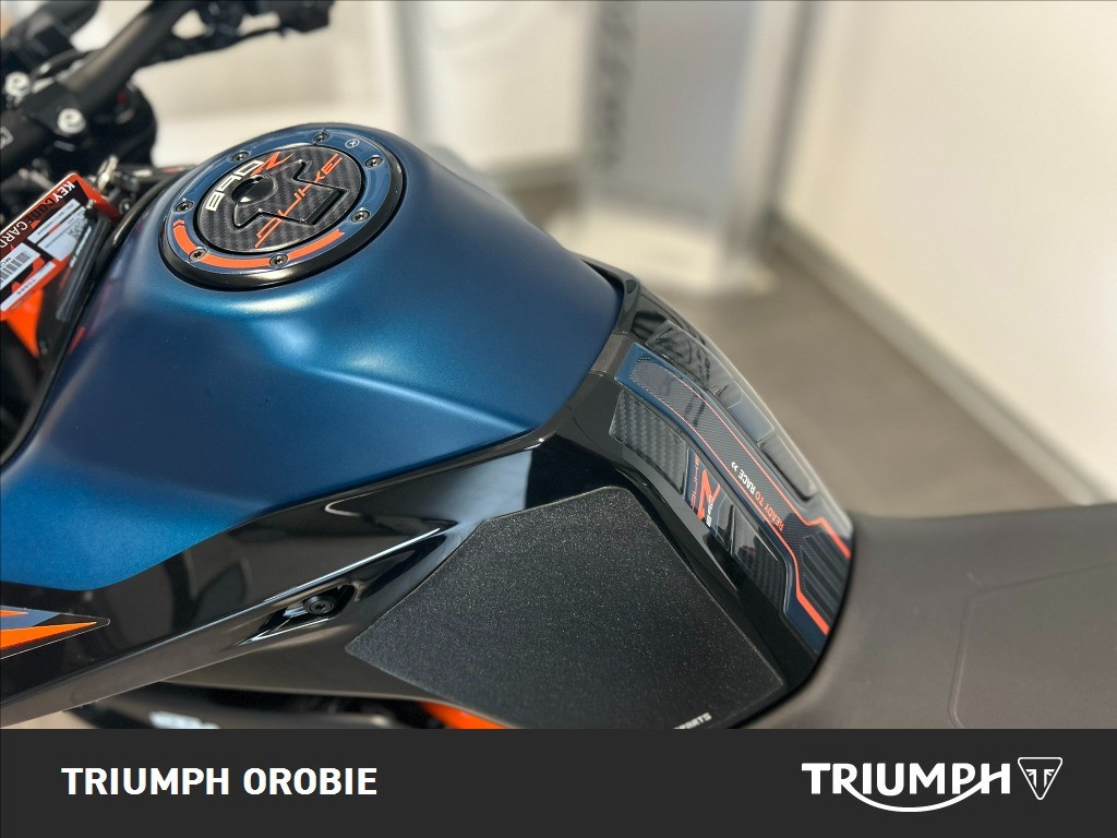 KTM 890 Duke R