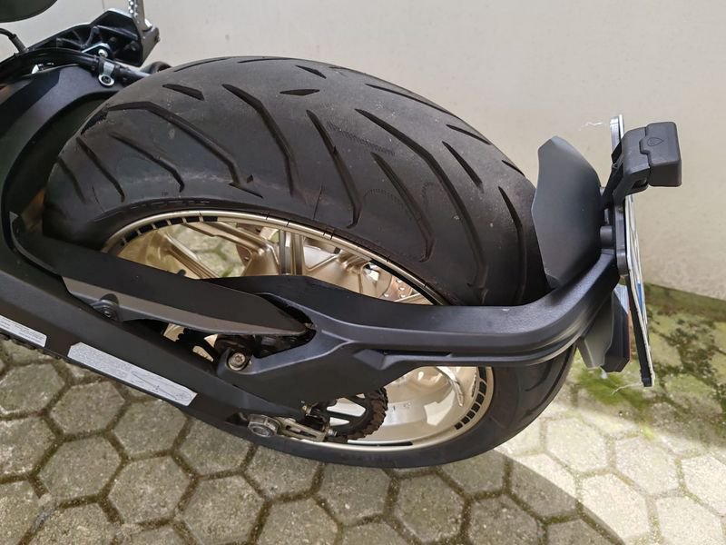 DUCATI Scrambler 800 Cafe Racer