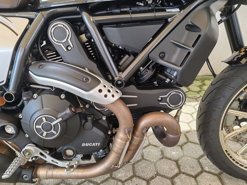 DUCATI Scrambler 800 Cafe Racer