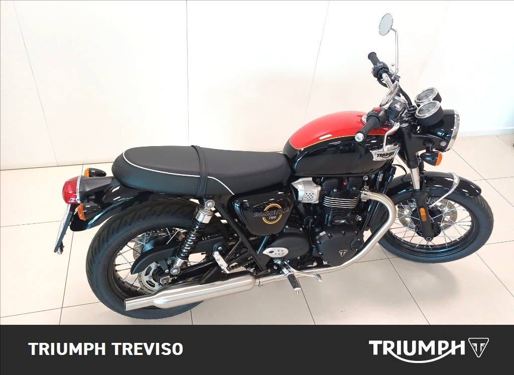 TRIUMPH Bonneville 900 T100 