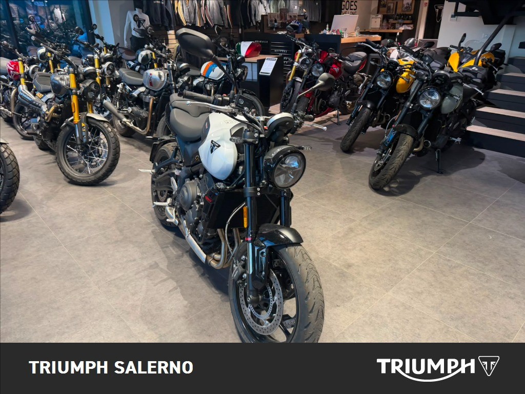TRIUMPH Trident 660 Jet Black Abs