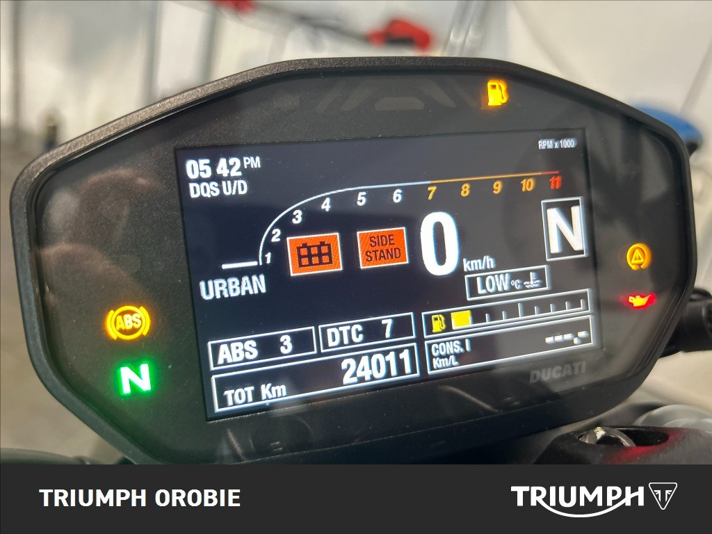 DUCATI Monster 821 Dark