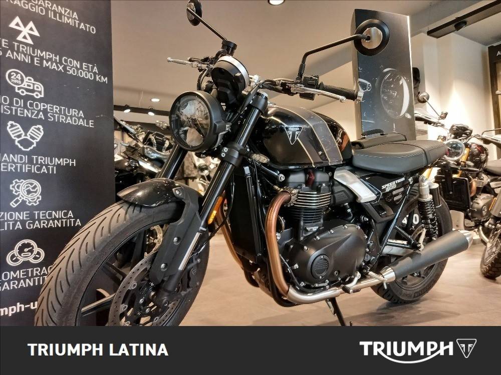 TRIUMPH Speed Twin 900 Phantom Black/Aurum Gold Abs