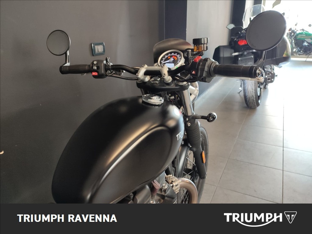 TRIUMPH Street Twin 900 