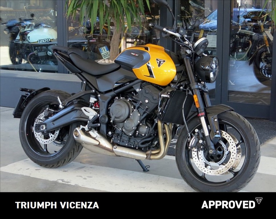 TRIUMPH Trident 660 Cosmic Yellow / Sapphire Black Abs