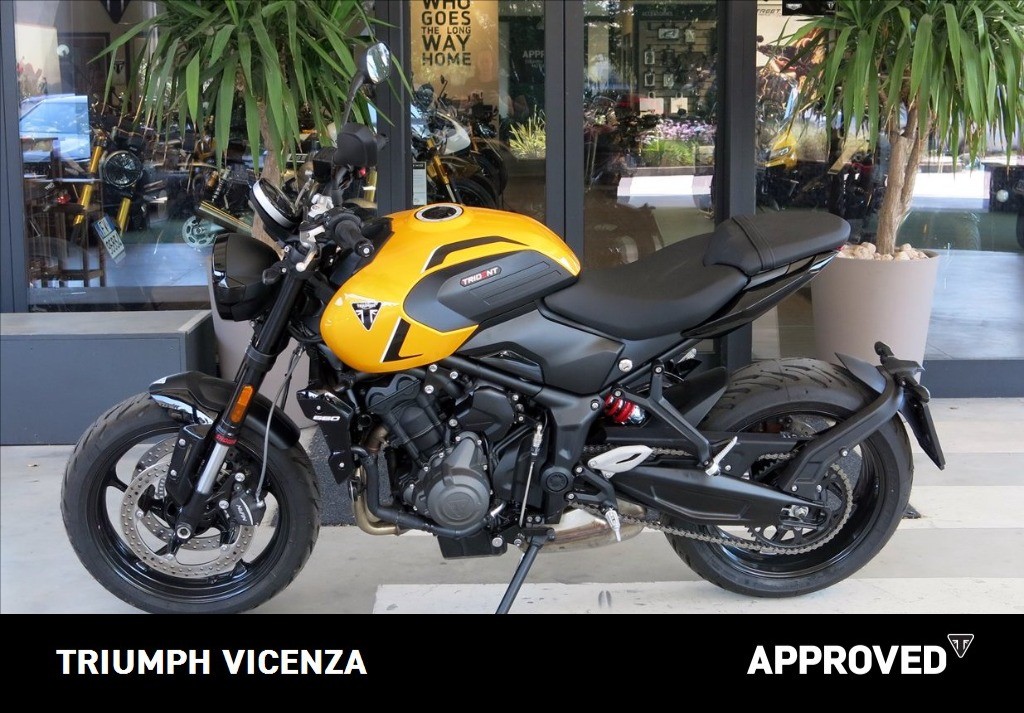 TRIUMPH Trident 660 Cosmic Yellow / Sapphire Black Abs