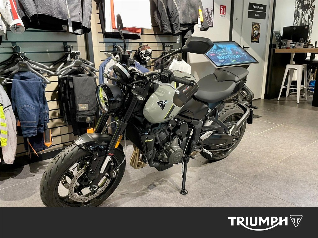TRIUMPH Trident 660 Stone Grey Abs