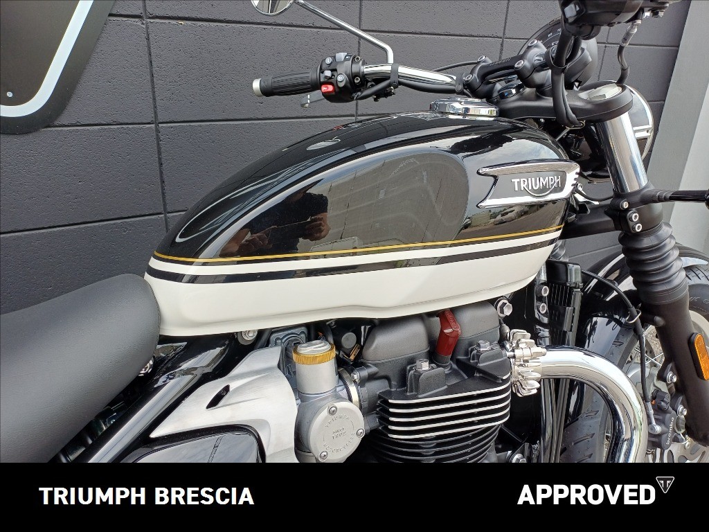 TRIUMPH Bonneville 1200 Speedmaster 