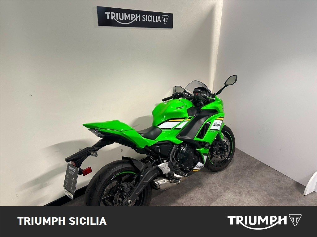 KAWASAKI Ninja 650 