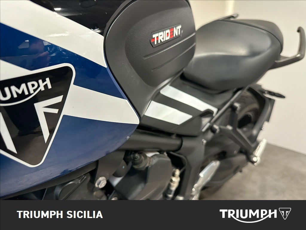 TRIUMPH Trident 660 Cobalt Blue / Sapphire Black Abs