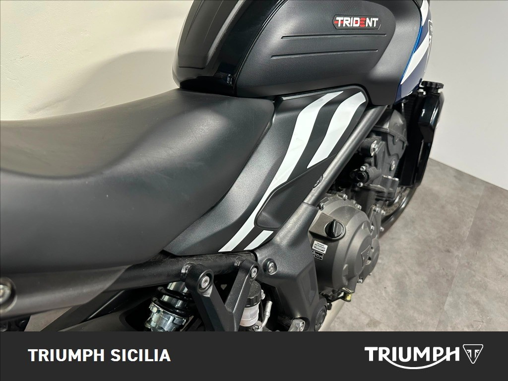 TRIUMPH Trident 660 Cobalt Blue / Sapphire Black Abs