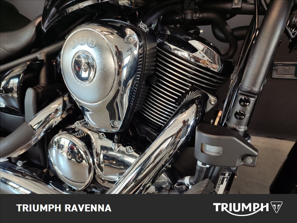KAWASAKI Vulcan VN 900 Classic #2