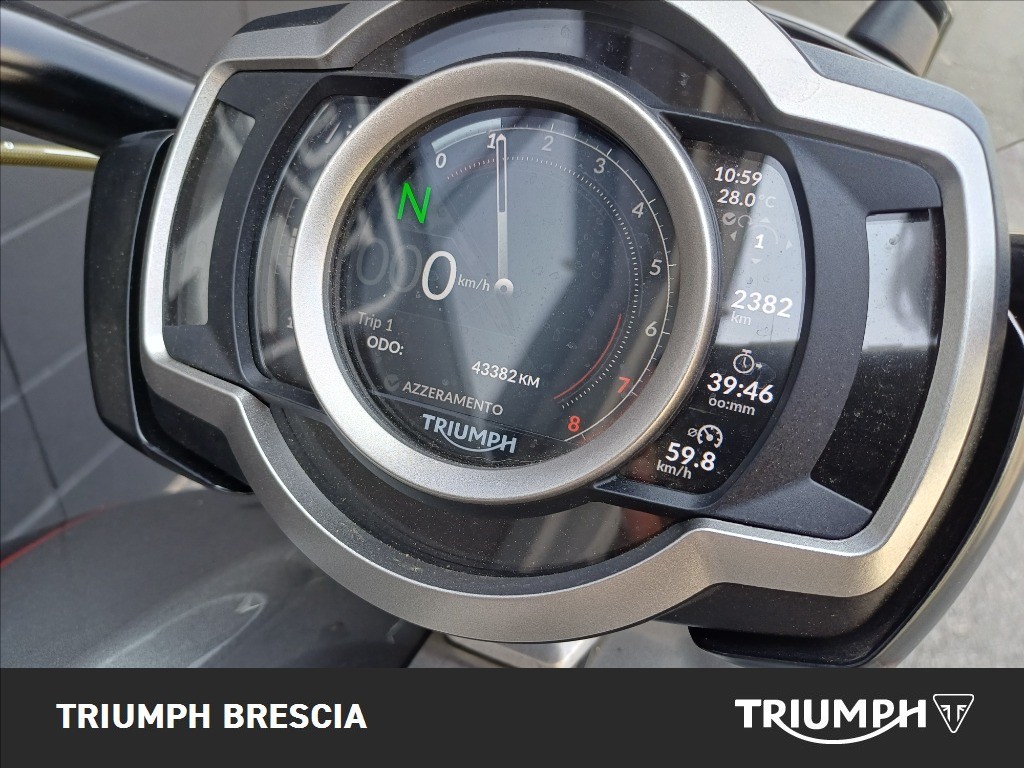 TRIUMPH Rocket III 2500 GT #8