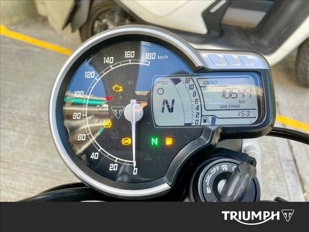 TRIUMPH Scrambler 400 X Abs #8