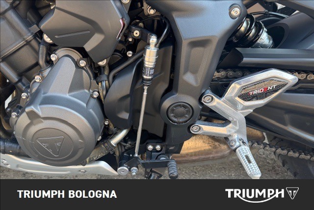 TRIUMPH Trident 660 Triple Tribute Abs