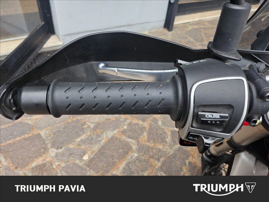 MOTO GUZZI V85 TT Abs
