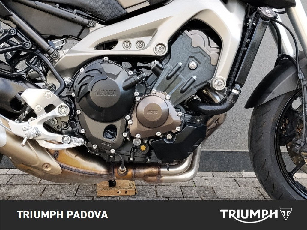 YAMAHA MT-09 850 Abs