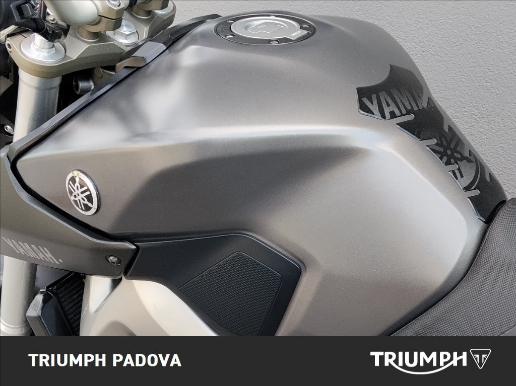 YAMAHA MT-09 850 Abs