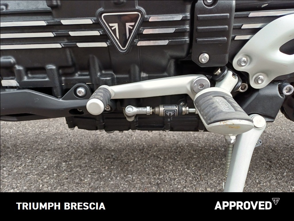 TRIUMPH Rocket III 2500 R Chrome Edition
