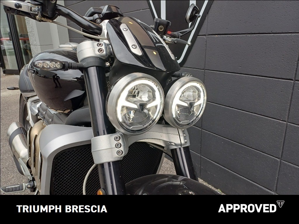 TRIUMPH Rocket III 2500 R Chrome Edition
