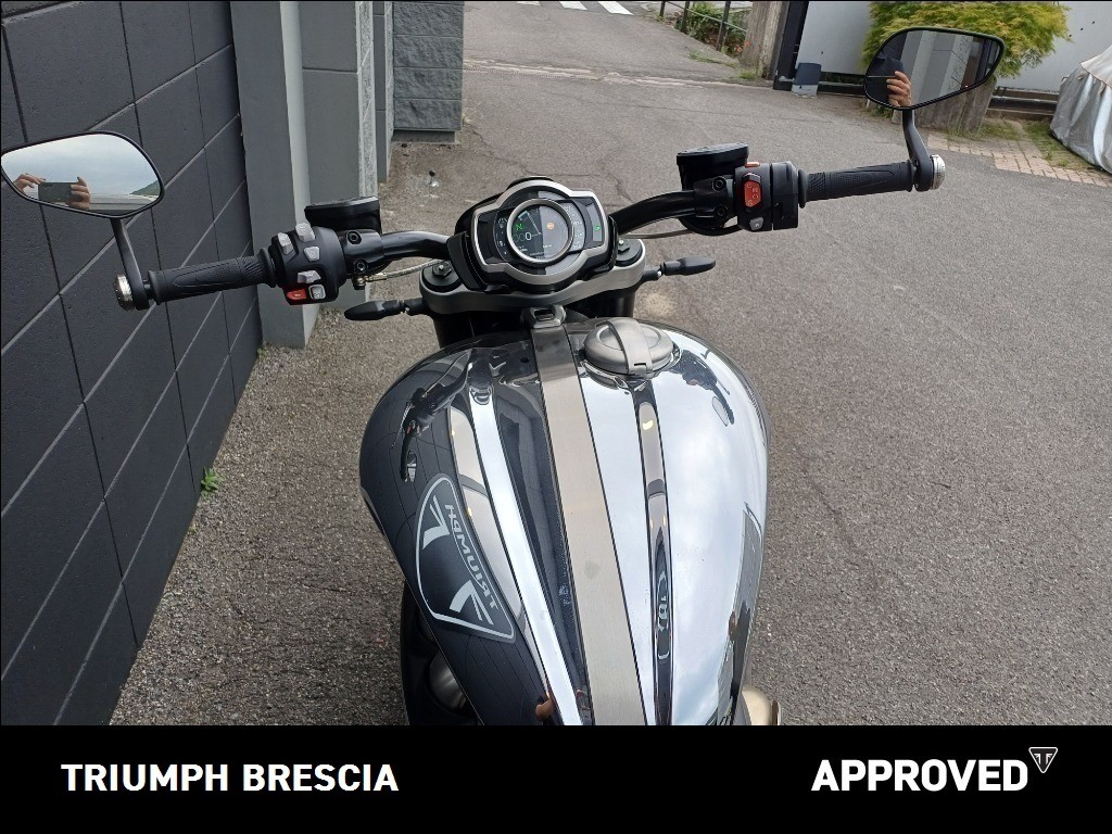 TRIUMPH Rocket III 2500 R Chrome Edition