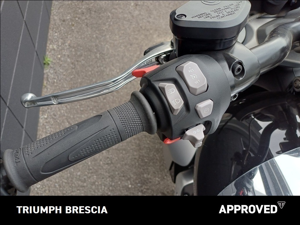 TRIUMPH Rocket III 2500 R Chrome Edition