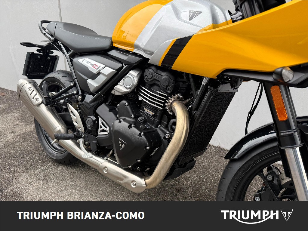 TRIUMPH Thruxton 400 Metallic Racing Yellow / Aluminium Silver Abs