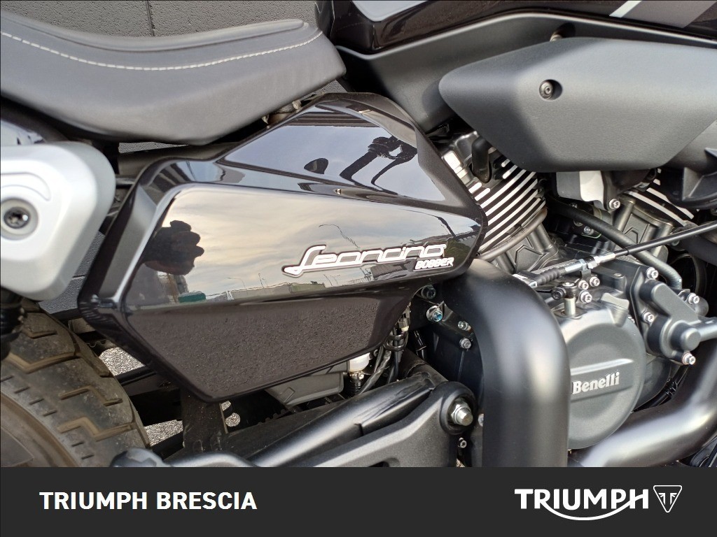 BENELLI Leoncino Bobber 400 