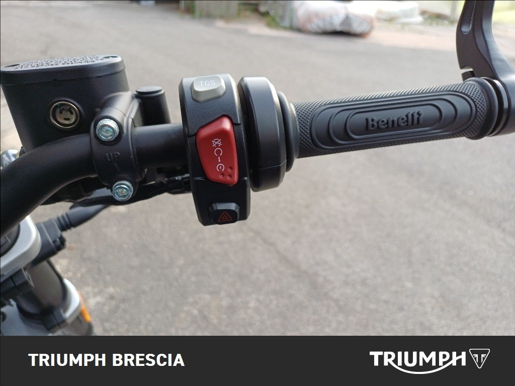 BENELLI Leoncino Bobber 400 