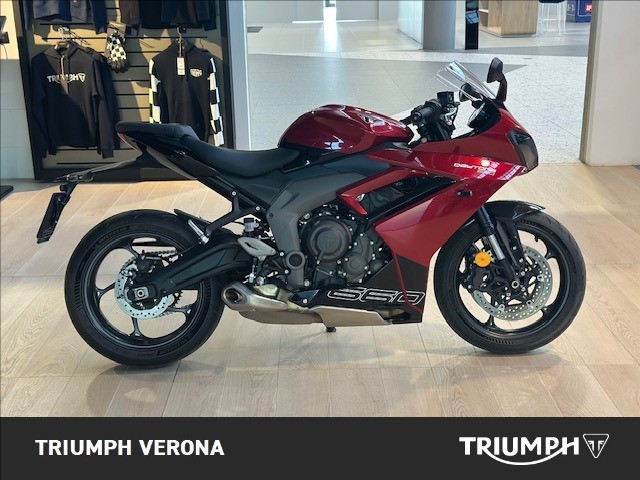 TRIUMPH Daytona 660 Abs