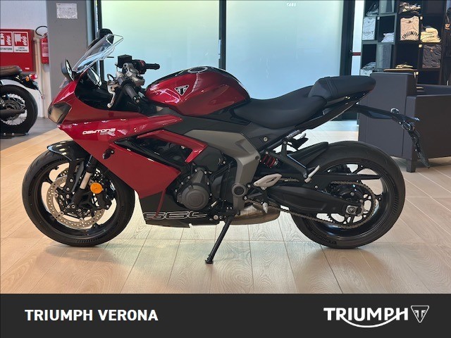TRIUMPH Daytona 660 Abs