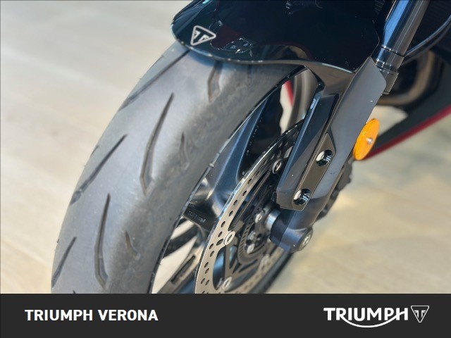 TRIUMPH Daytona 660 Abs