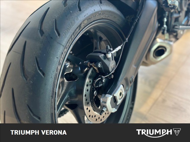 TRIUMPH Daytona 660 Abs