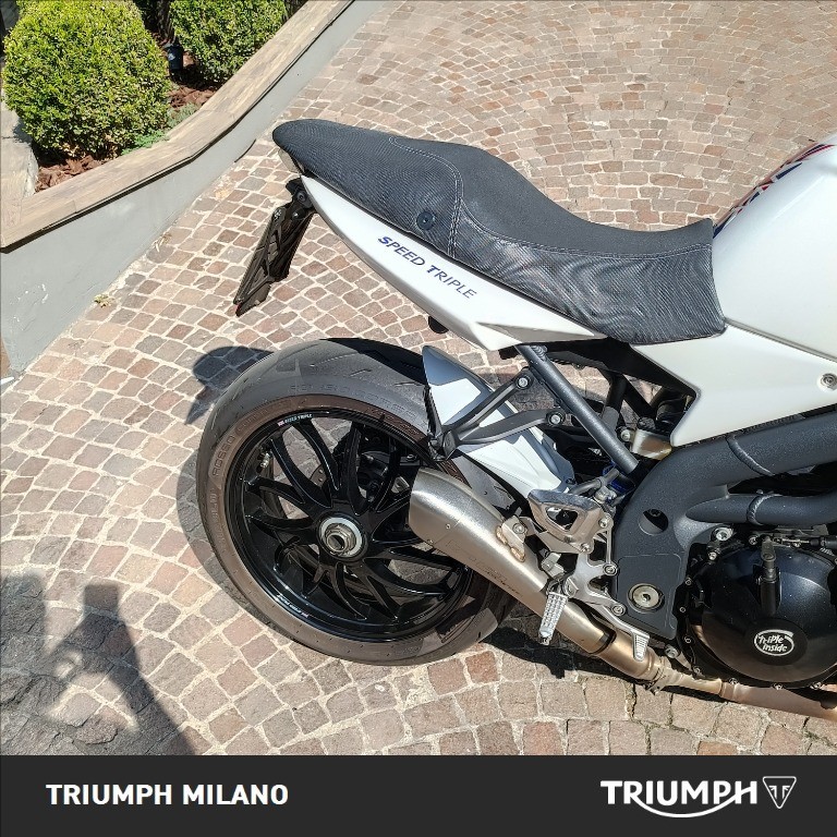 TRIUMPH Speed Triple 1050 