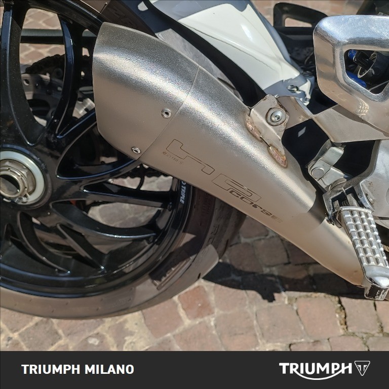TRIUMPH Speed Triple 1050 