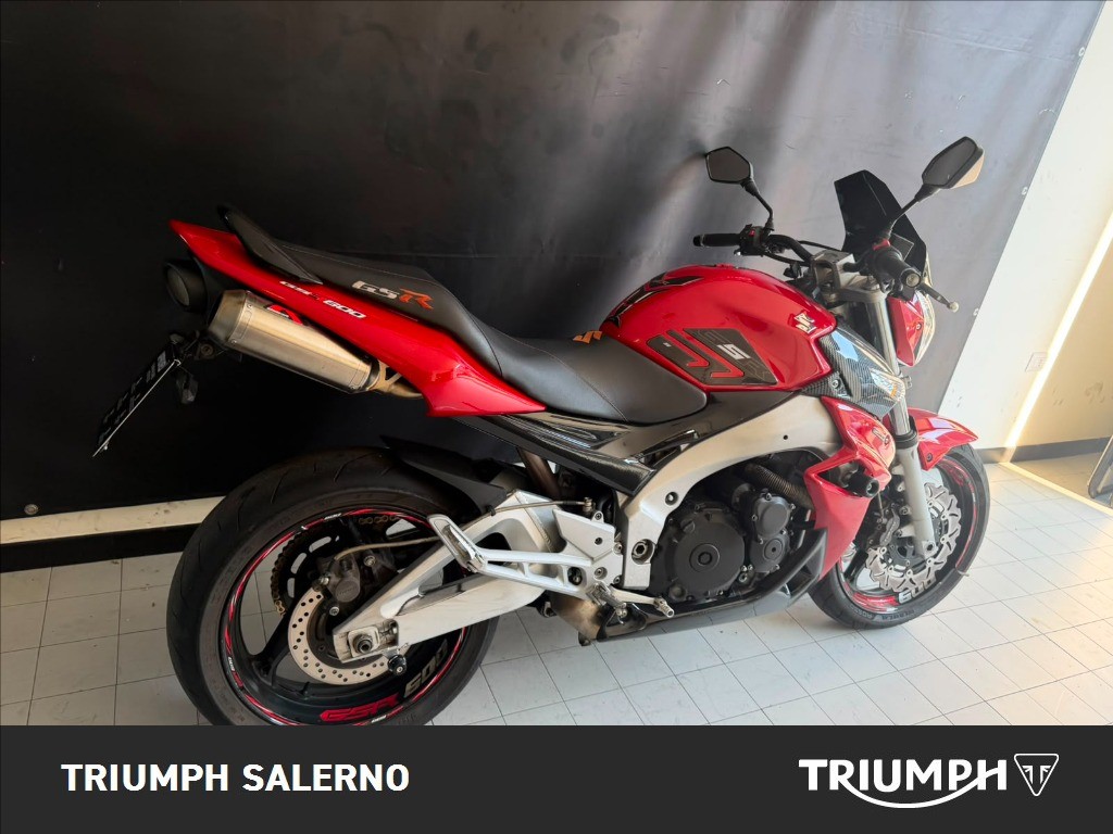 SUZUKI GSR 600 