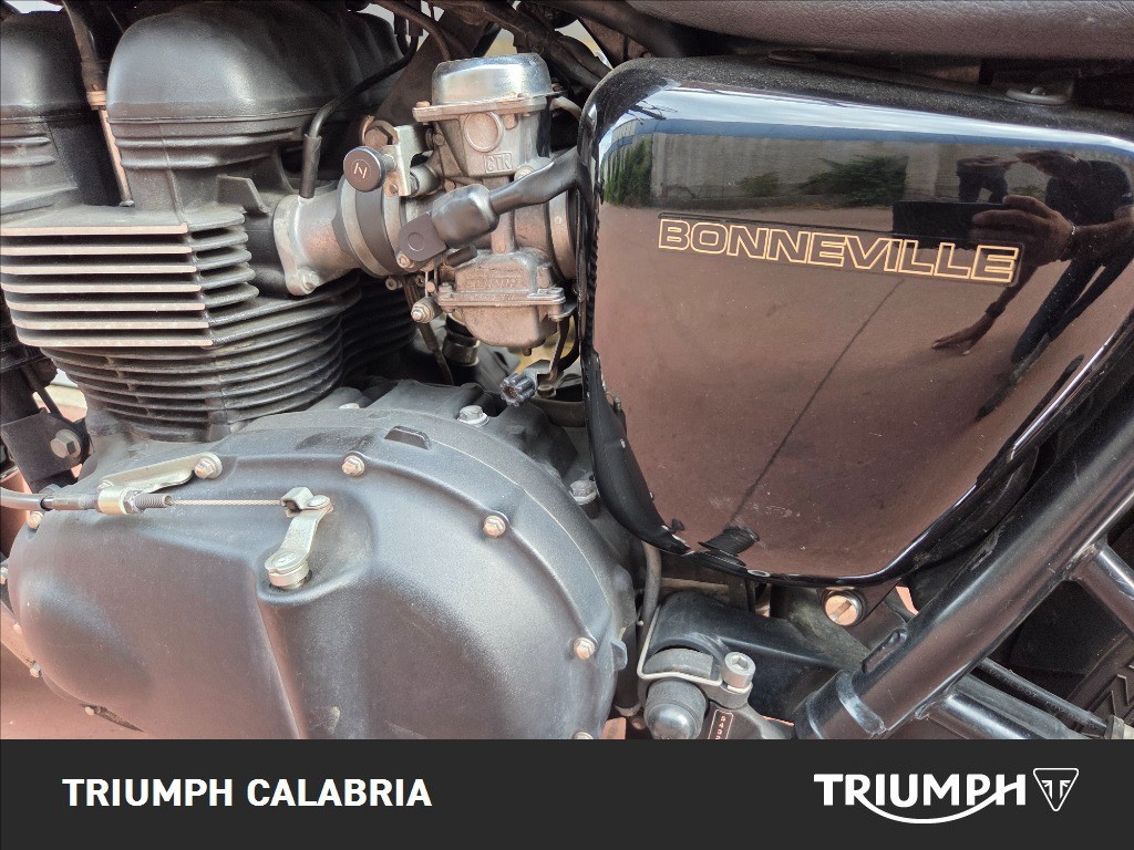 TRIUMPH Bonneville 865 Black