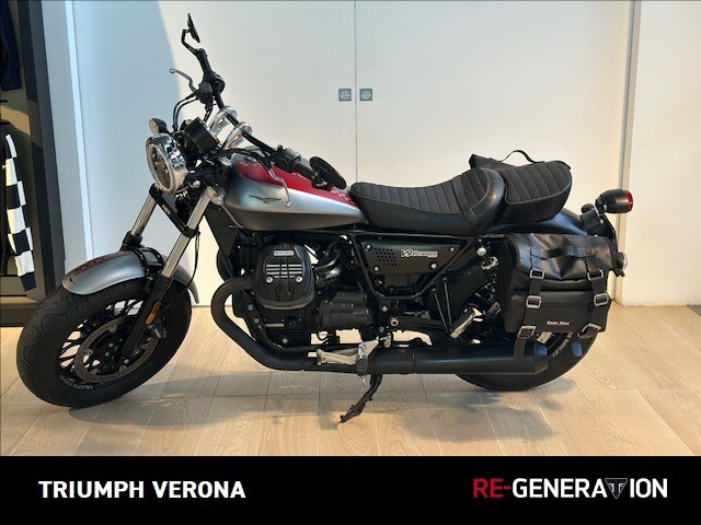 MOTO GUZZI V9 850 Bobber