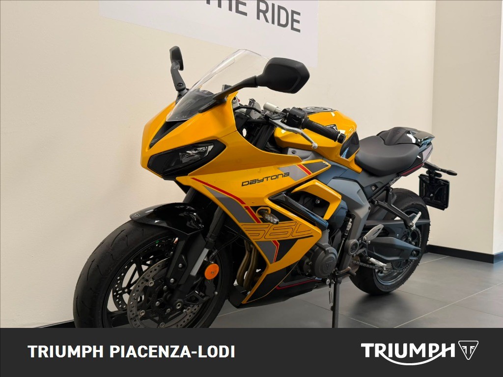 TRIUMPH Daytona 660 Cosmic Yellow / Sapphire Black Abs