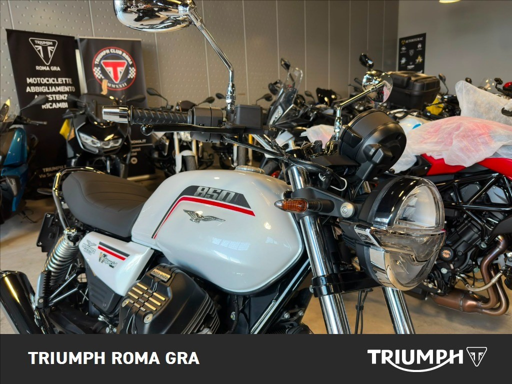 MOTO GUZZI V7 850 Special Abs