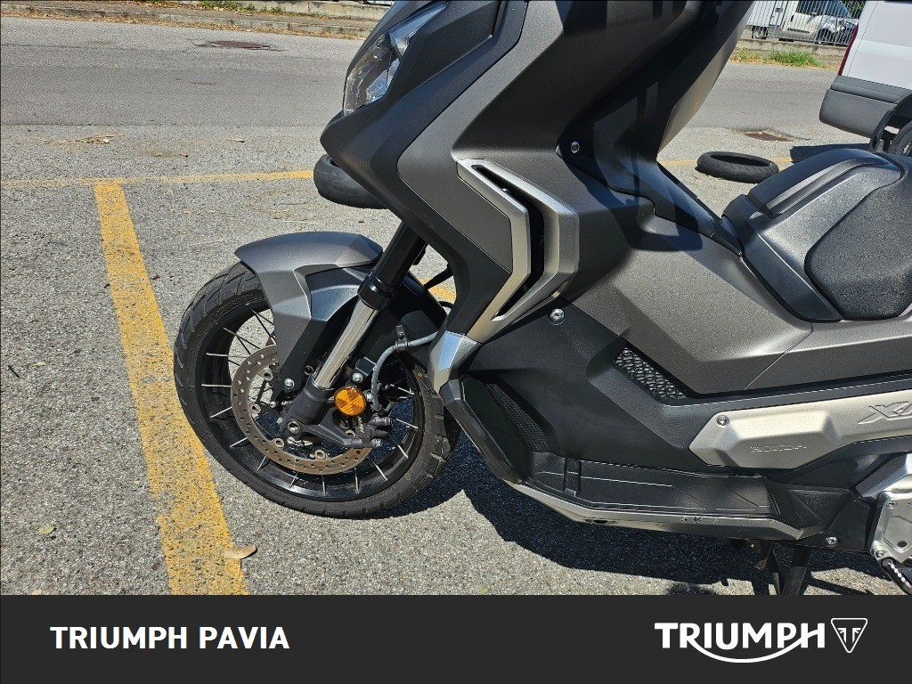 HONDA X-ADV 750 DCT Abs