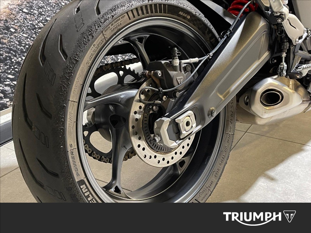 TRIUMPH Daytona 660 Abs