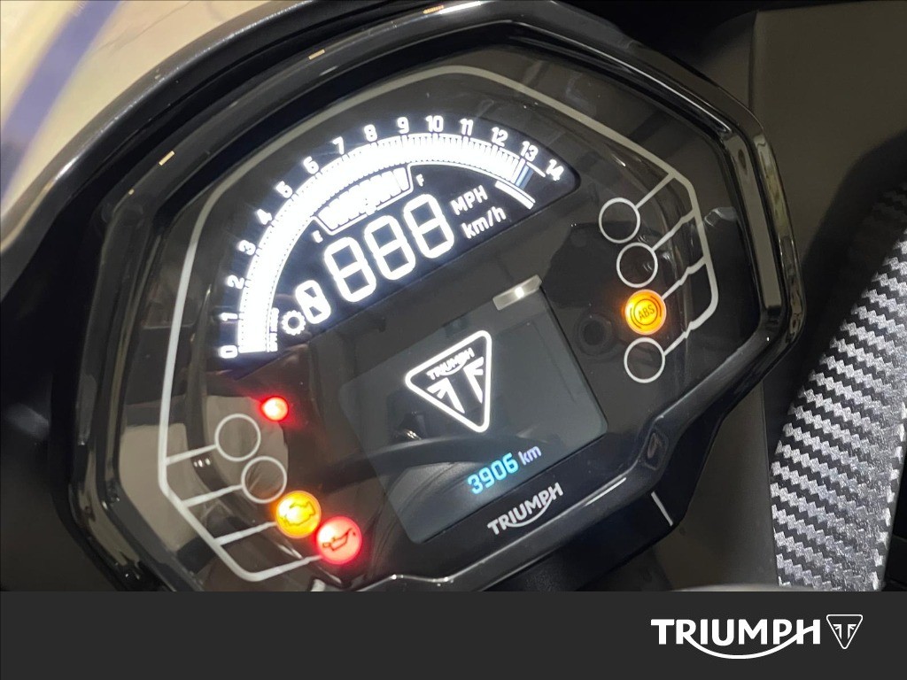 TRIUMPH Daytona 660 Abs